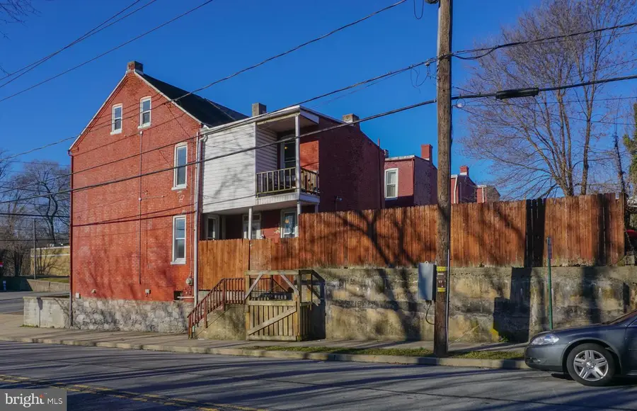 855 Lancaster Ave, Columbia, PA 17512 - #2