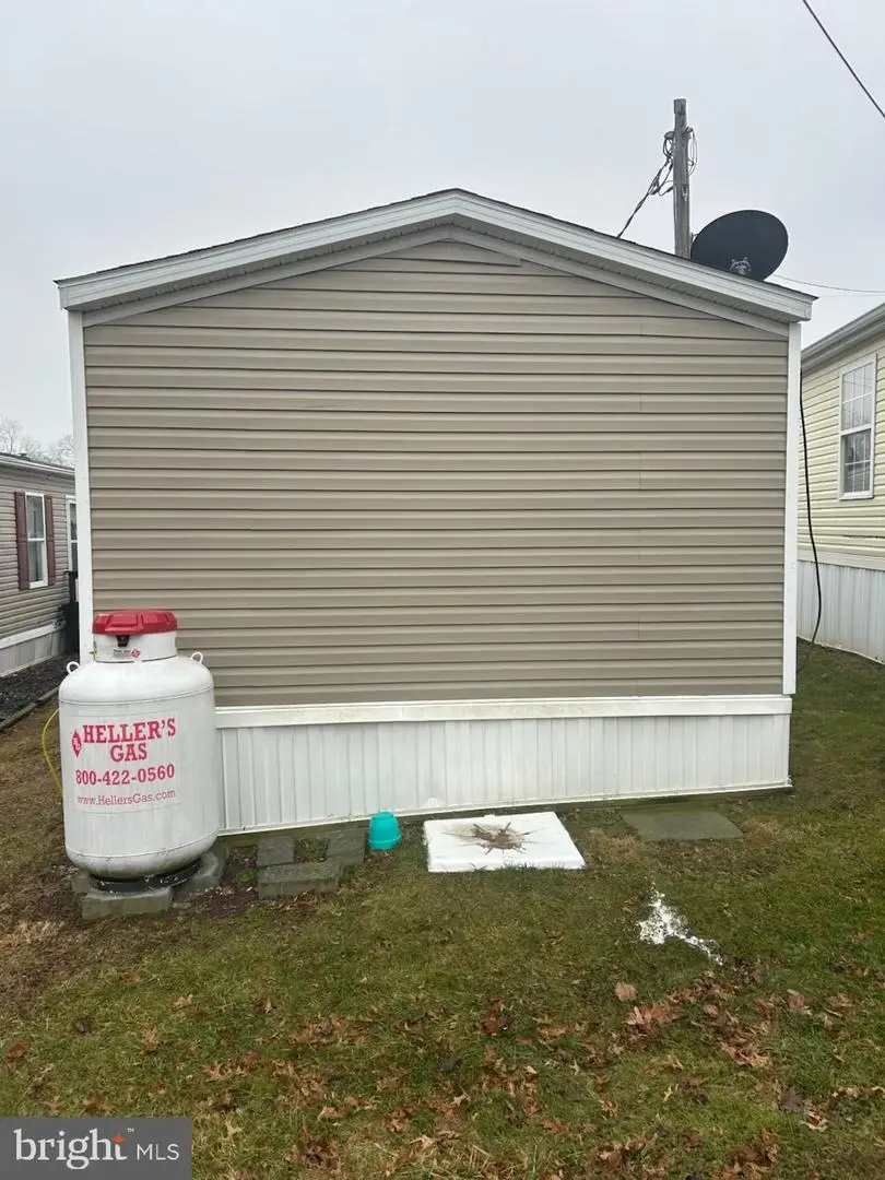 3 Pleasant Hill Ave, Akron, PA 17501 - #2