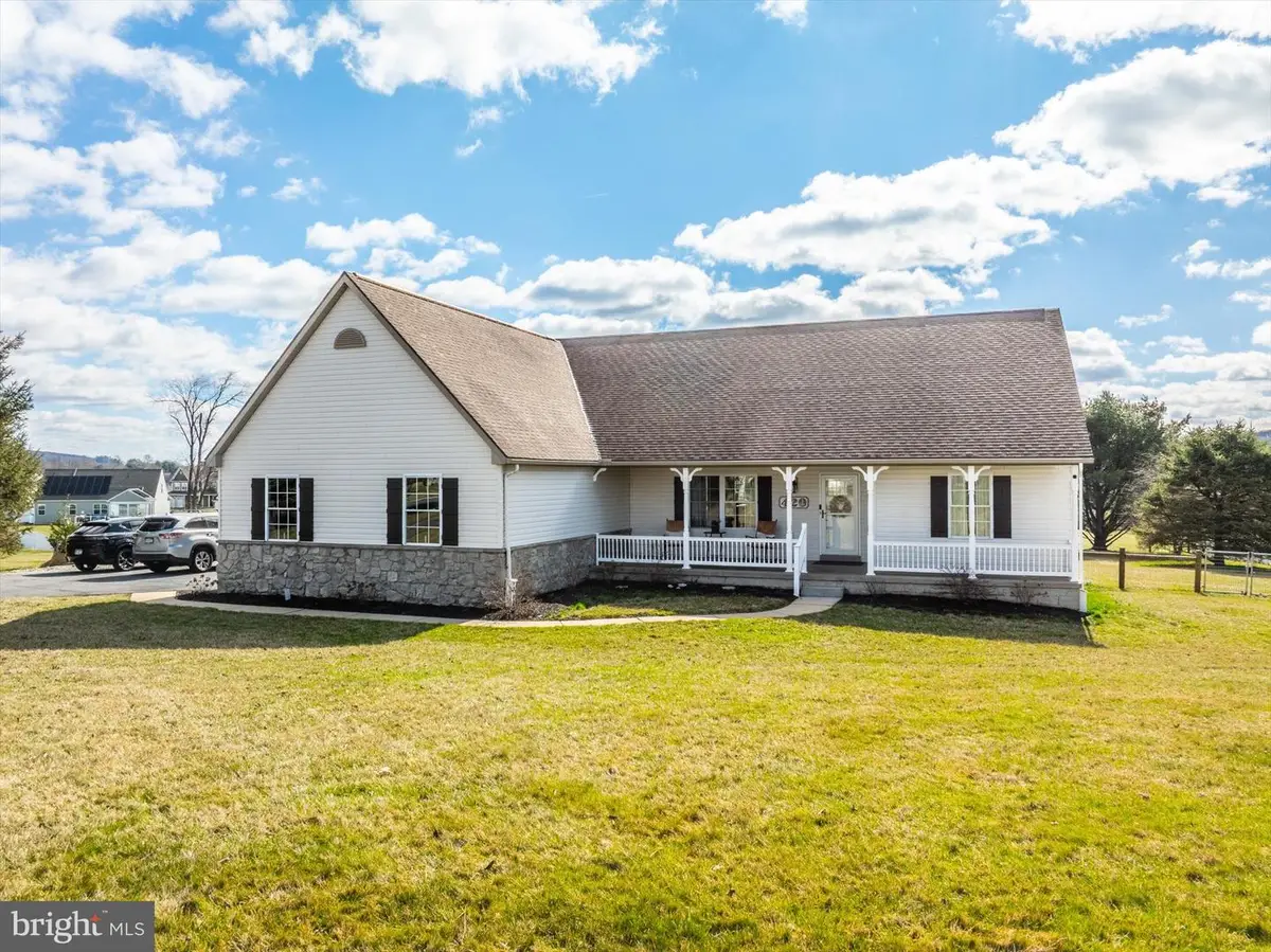 420 Fairview Rd, New Providence, PA 17560 - #1