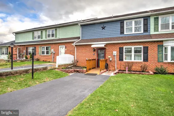 7 Winding Way, LITITZ, PA 17543