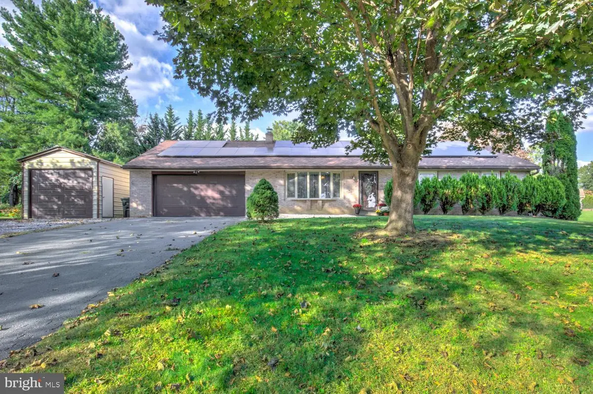 912 Perry Rd, Lititz, PA 17543 - #1