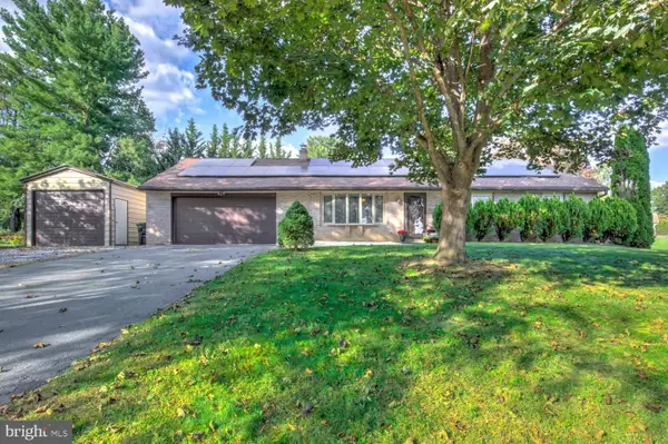 912 Perry Rd, LITITZ, PA 17543