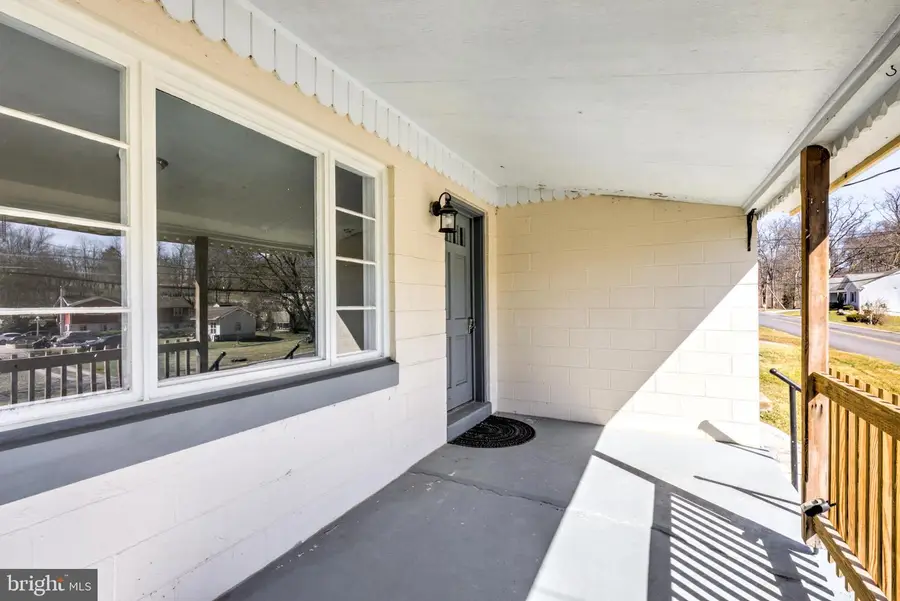 215 Akron Rd, Ephrata, PA 17522 - #3