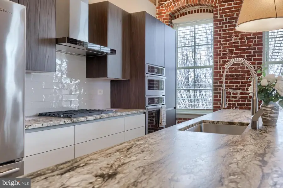 48 N Broad St #205, Lititz, PA 17543 - #2