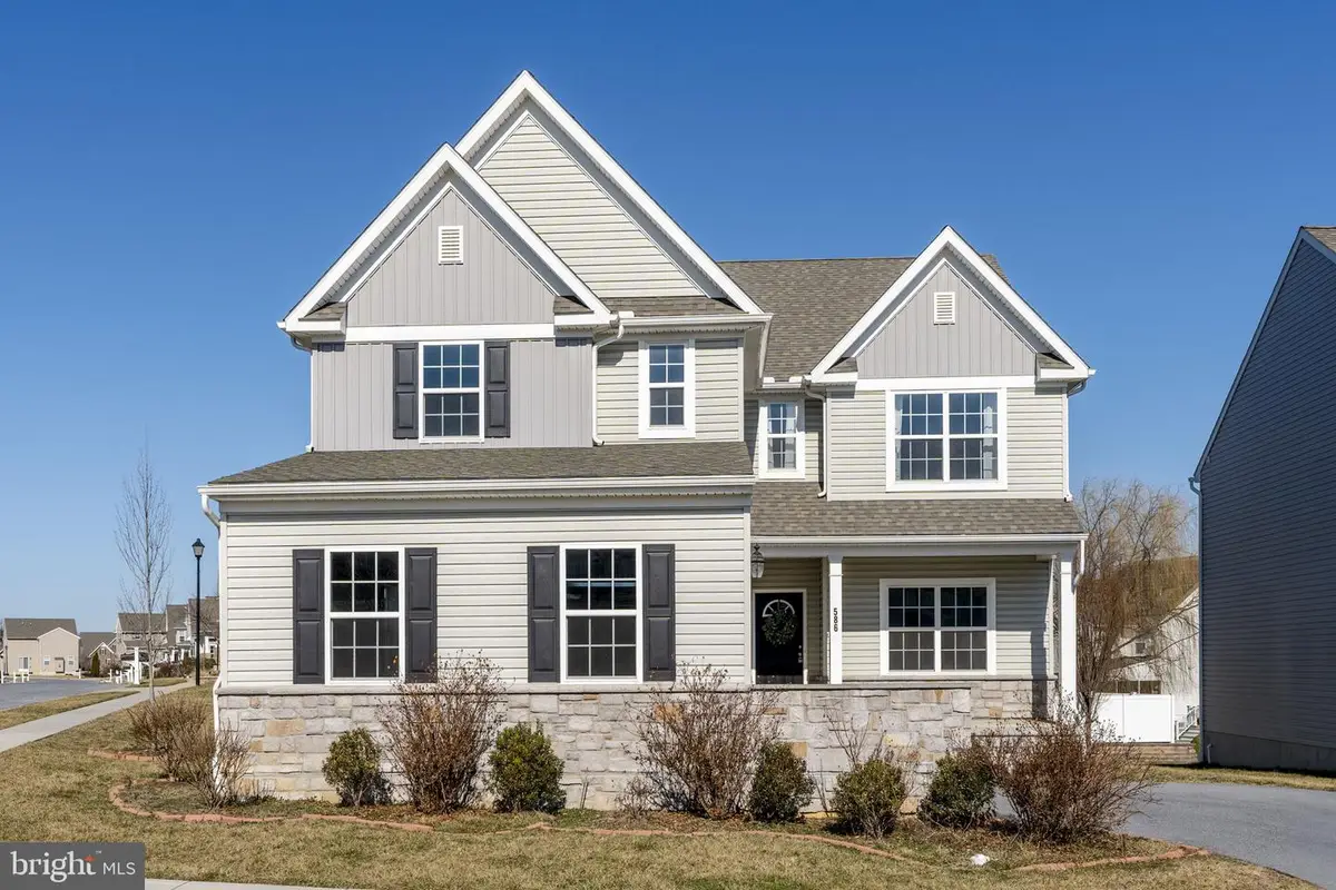 586 Stockdale Dr, Lancaster, PA 17601 - #1