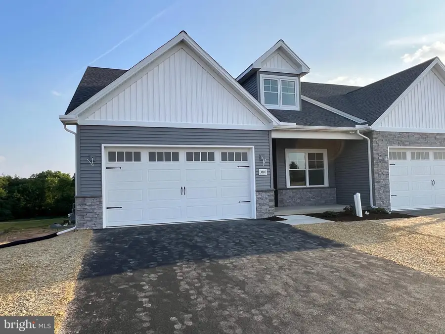 380 Ridgefield Dr, Elizabethtown, PA 17022 - #2