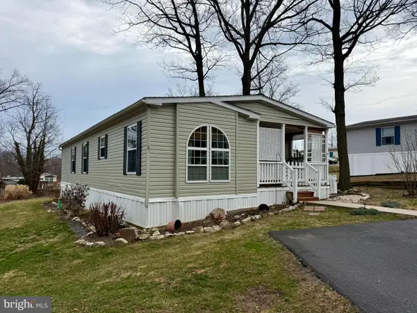 37 Mountain Top Ln, NARVON, PA 17555