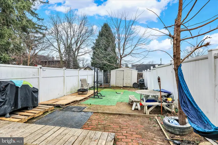 20 N 7th St, Columbia, PA 17512 - #3