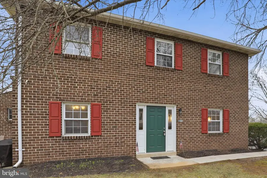 1332 Blue Jay Dr, Lancaster, PA 17601 - #2