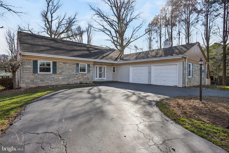 70 Waverly Ave, Lancaster, PA 17601 - #2