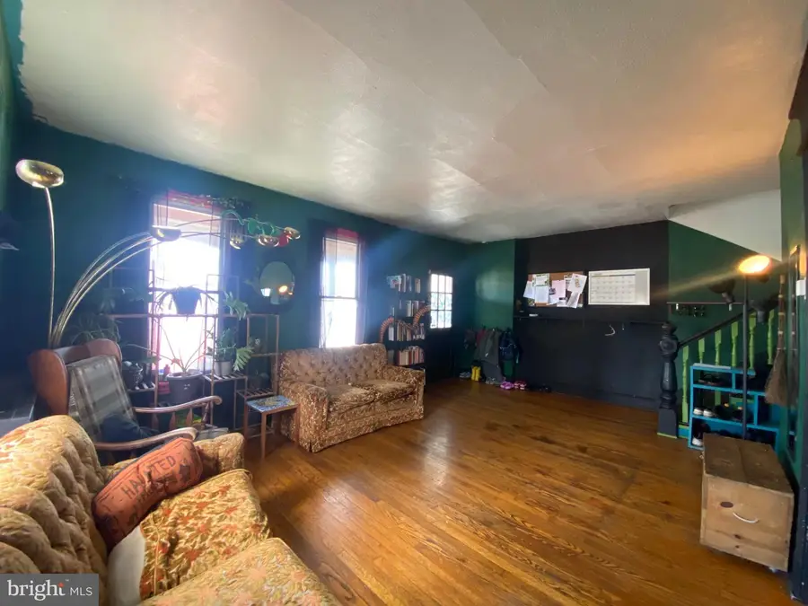 537 W Market St, Marietta, PA 17547 - #3