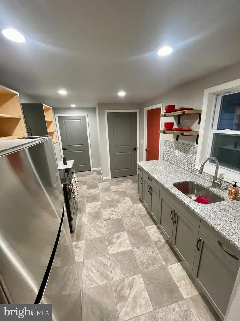 517 Manor St, Lancaster, PA 17603 - #3