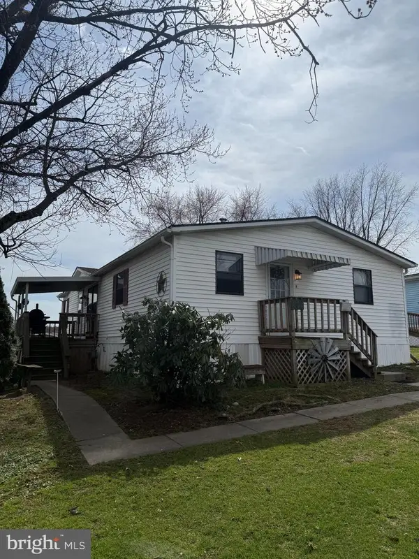 203 Greyfield Dr, LANCASTER, PA 17603