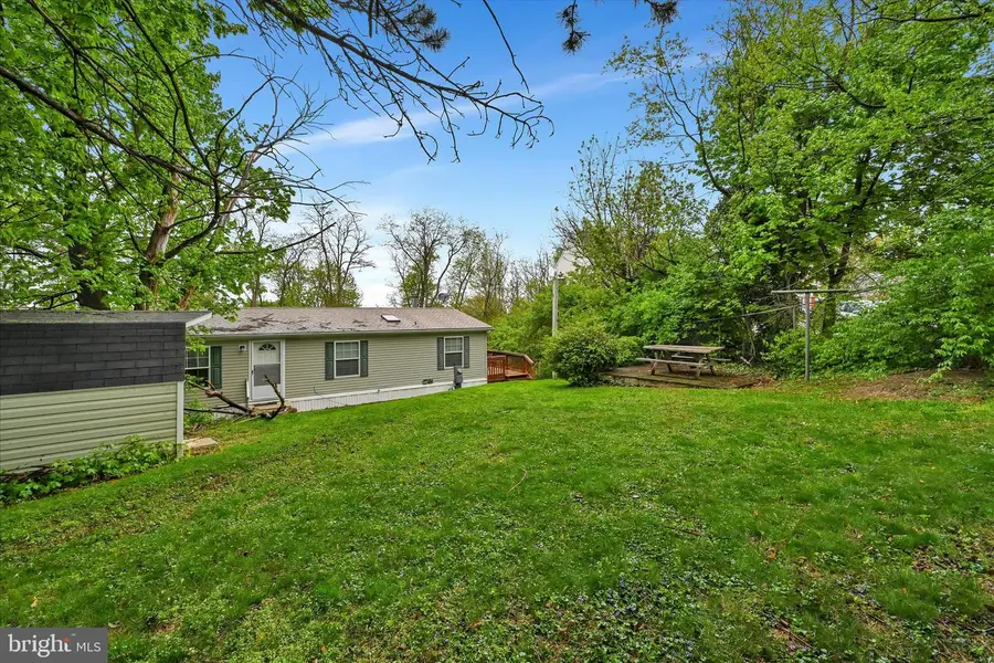 902 Ivy Ln, Ephrata, PA 17522 - #2