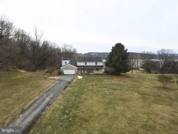 290 Locust Grove Rd, BAINBRIDGE, PA 17502