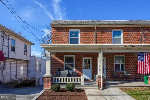 413 E Main St, EPHRATA, PA 17522