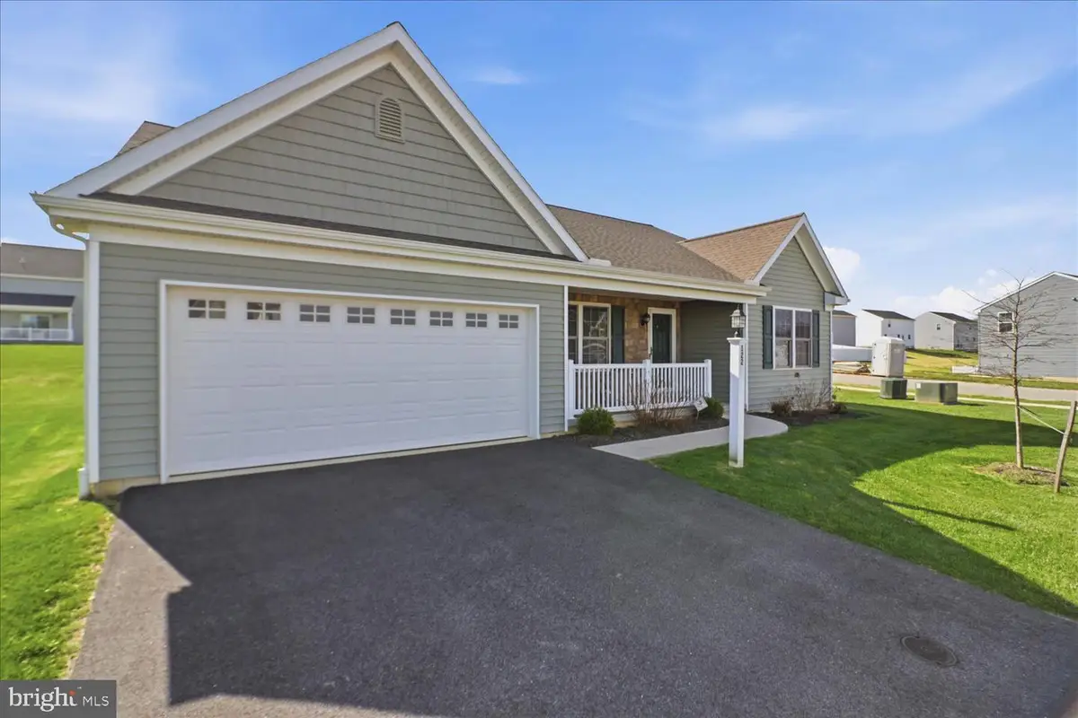 122 Creekside Dr, New Providence, PA 17560 - #1