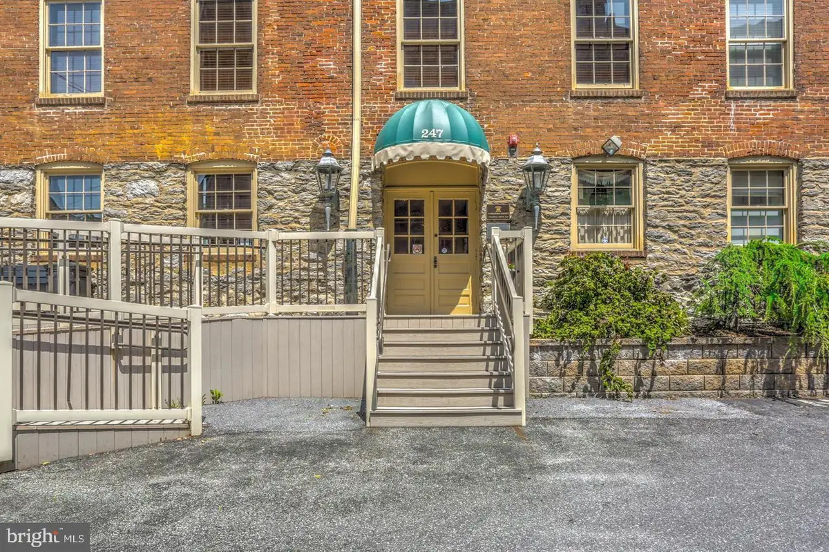 247 N Shippen St #411, Lancaster, PA 17602 - #1