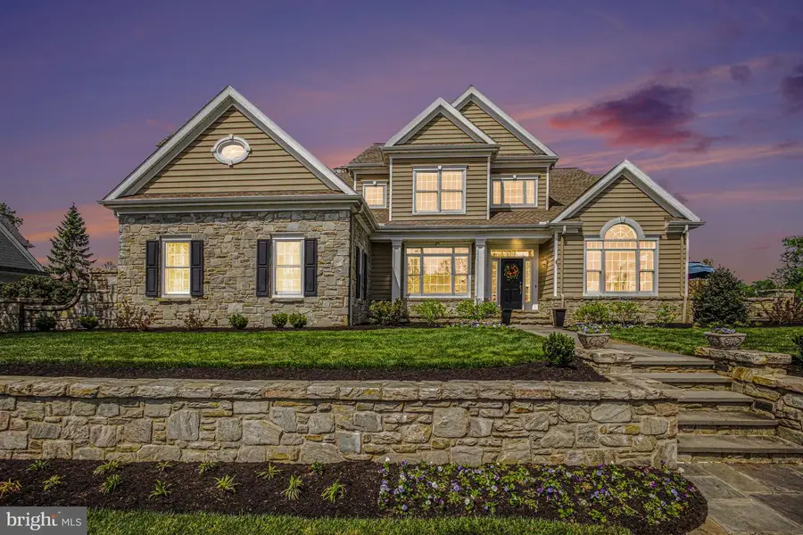 671 Bent Creek Dr, Lititz, PA 17543 - #2