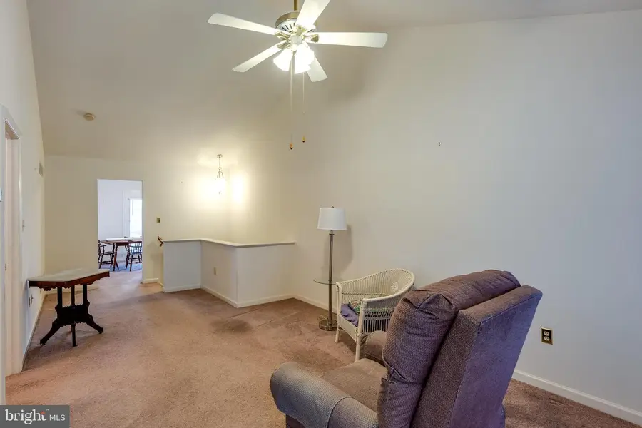 14 Oakgrove Ln, Millersville, PA 17551 - #3