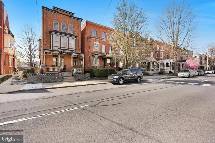 640 W Chestnut St, Lancaster, PA 17603 - #2