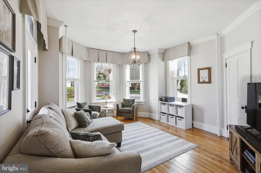 5890 Main St, East Petersburg, PA 17520 - #3