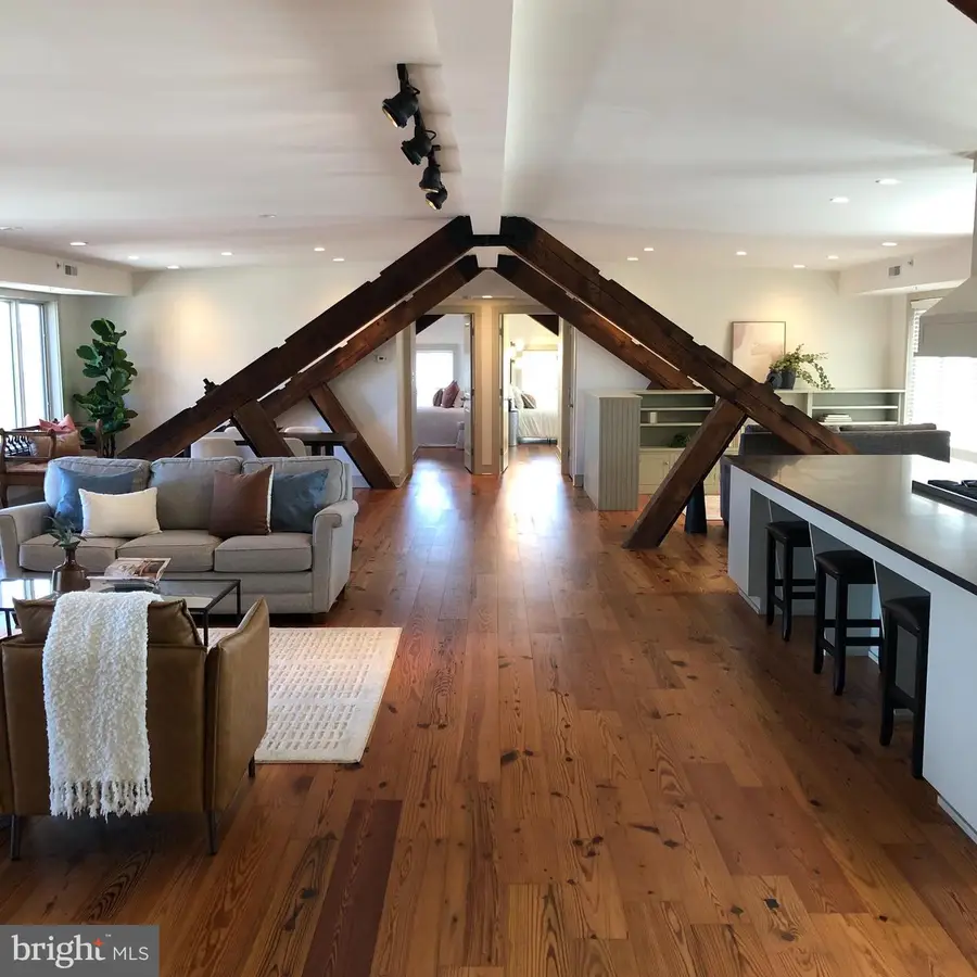 336-e N Christian St, Lancaster, PA 17602 - #2