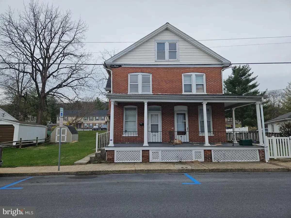 331 Washington Ave, Ephrata, PA 17522 - #1