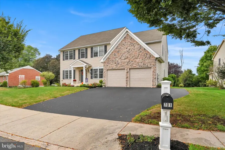 701 Hampden Rd, Elizabethtown, PA 17022 - #3