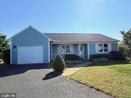 220 Sycamore Ln, New Holland, PA 17557 - #1