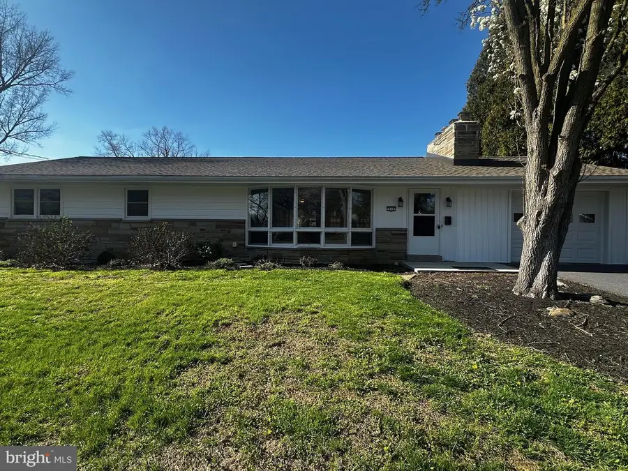 415 E Willow St, Elizabethtown, PA 17022 - #3