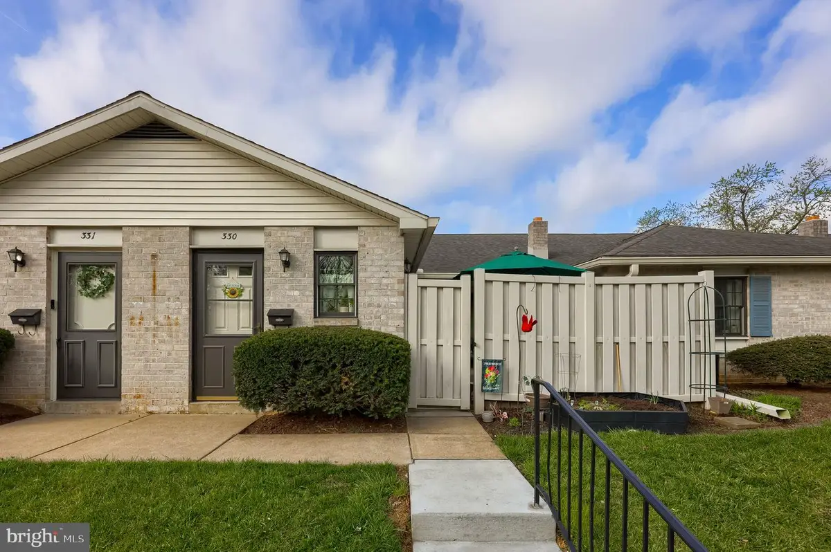 330 Valleybrook Dr, Lancaster, PA 17601 - #1