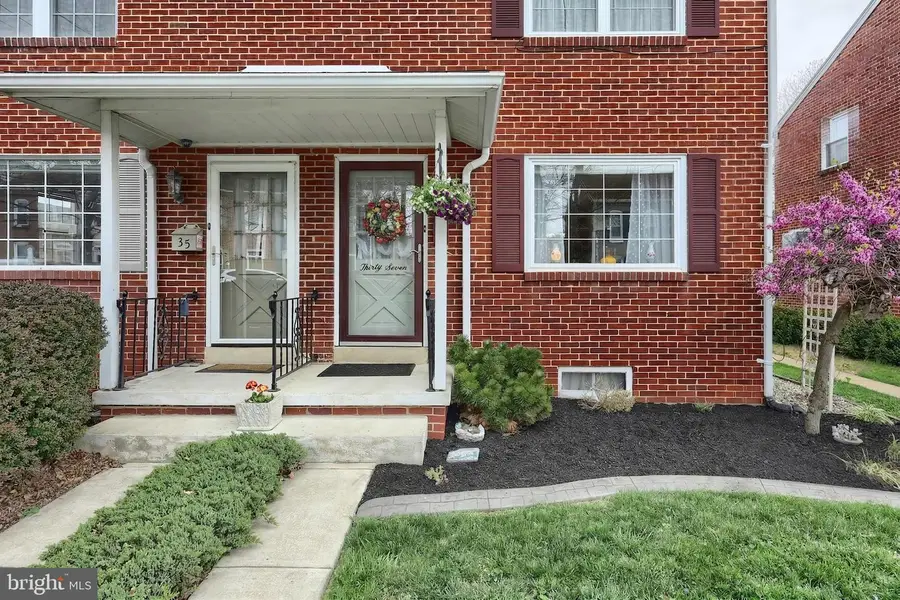 37 S 8th St, Columbia, PA 17512 - #3