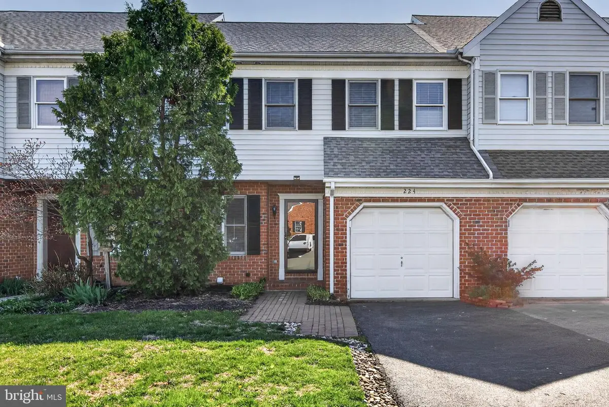 224 Providence Pl, Mountville, PA 17554 - #1