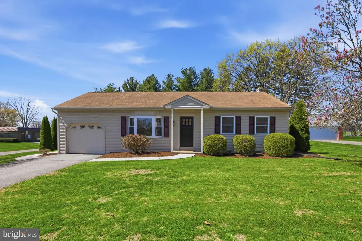 290 Church St, Landisville, PA 17538 - #1