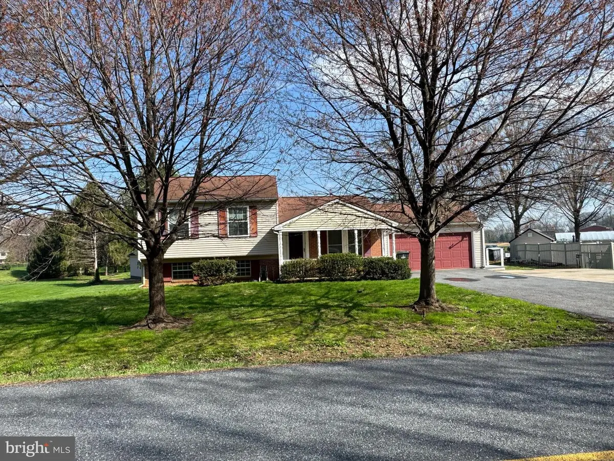 715 Hempfield Hill, Columbia, PA 17512 - #1