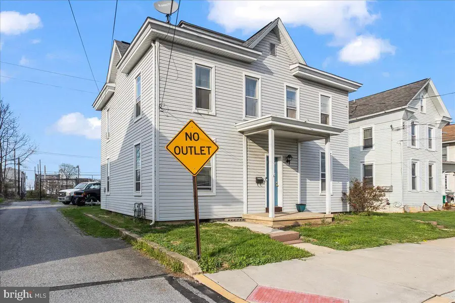 35 W Donegal St, Mount Joy, PA 17552 - #2