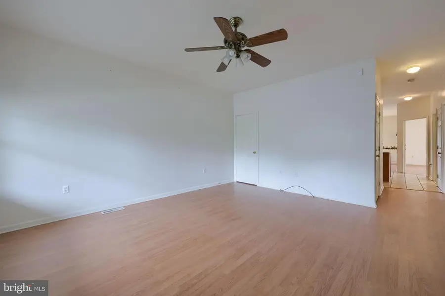 205 Elmshire Dr, Lancaster, PA 17603 - #2