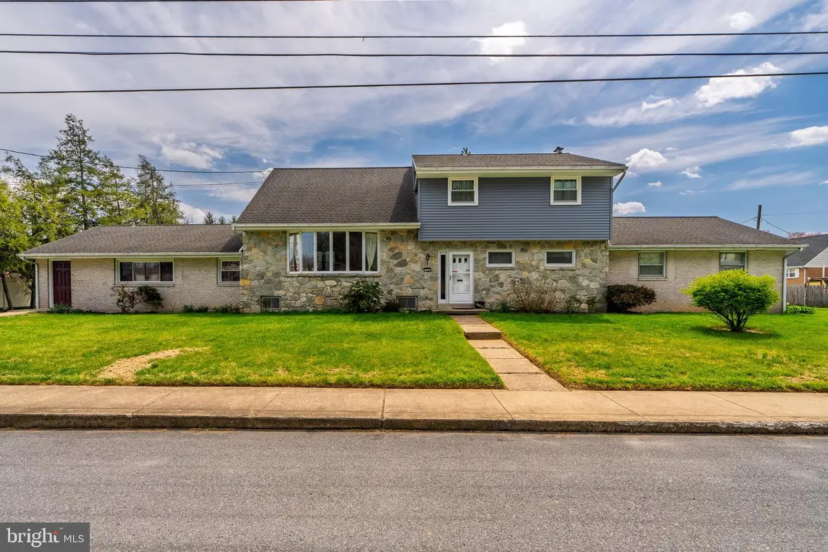 270 Elizabeth St, Landisville, PA 17538 - #1