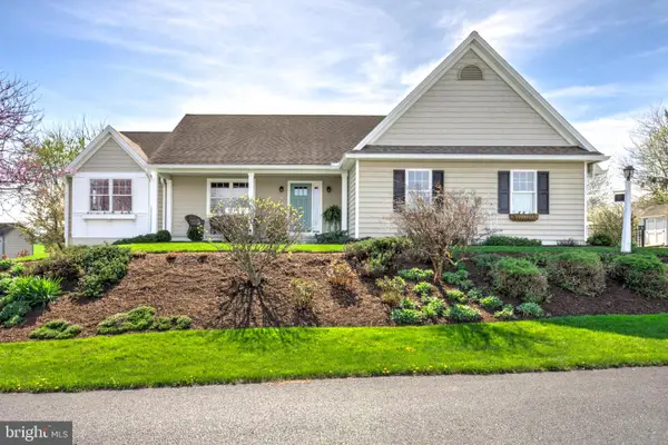 416-a Linden St, EAST EARL, PA 17519