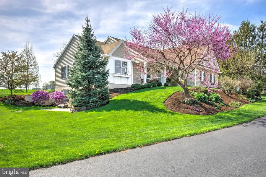 416-a Linden St, East Earl, PA 17519 - #2