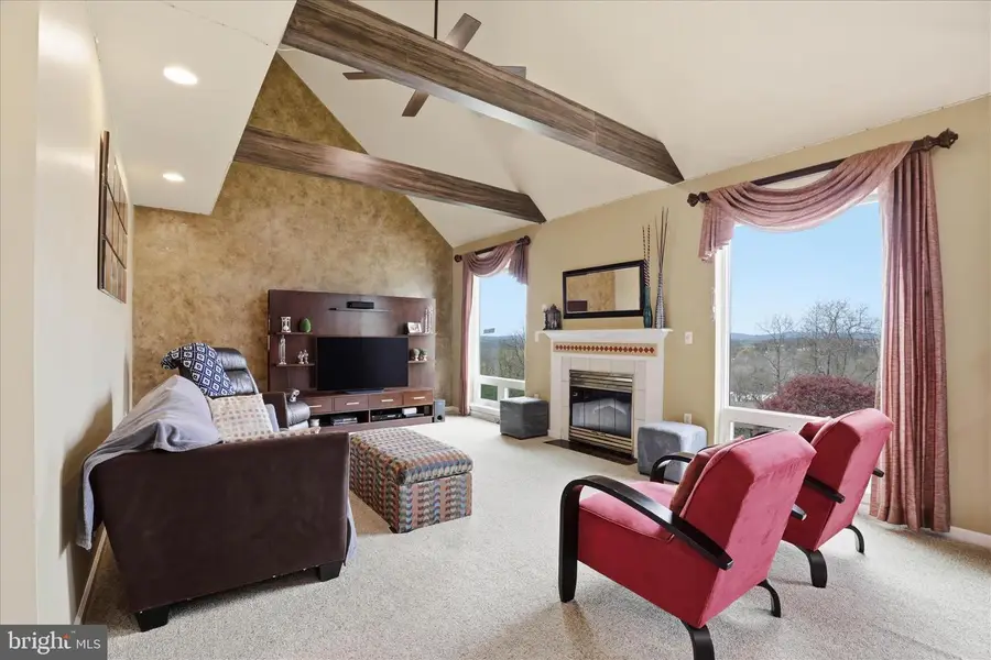 407 Lake St, Ephrata, PA 17522 - #3