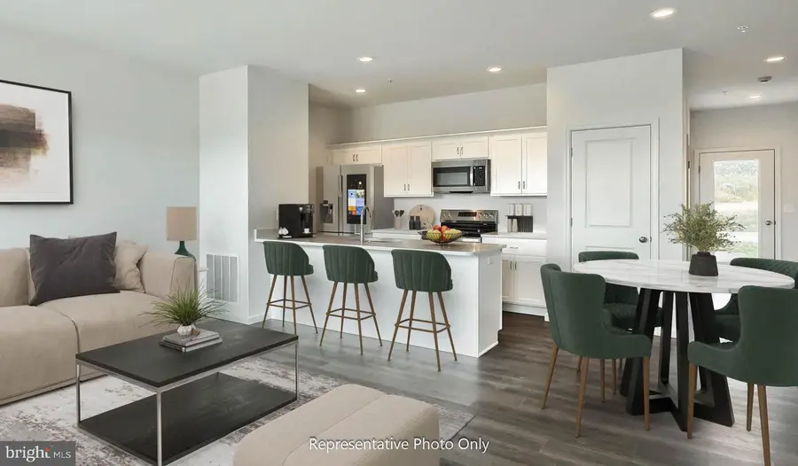 4 N Conifer Dr, Elizabethtown, PA 17022 - #2