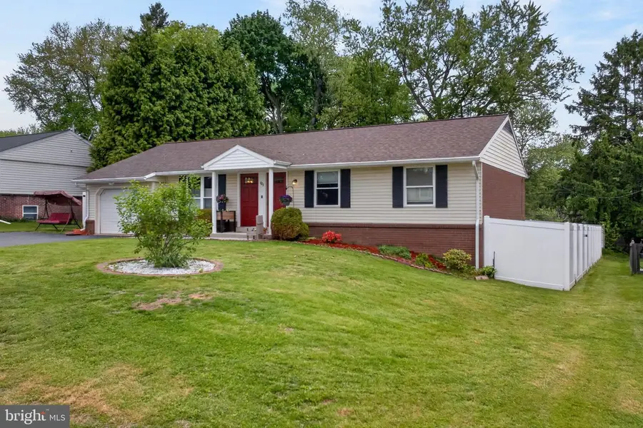 825 Darby Ln, Lancaster, PA 17601 - #2