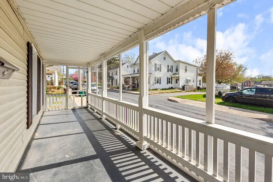 1377 Apple St, Ephrata, PA 17522 - #3
