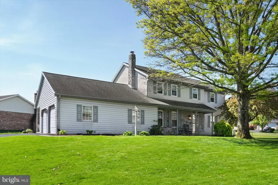 1032 Clearview Ave, Ephrata, PA 17522 - #3