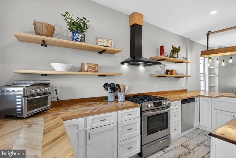 237 Elm St, Lancaster, PA 17603 - #3