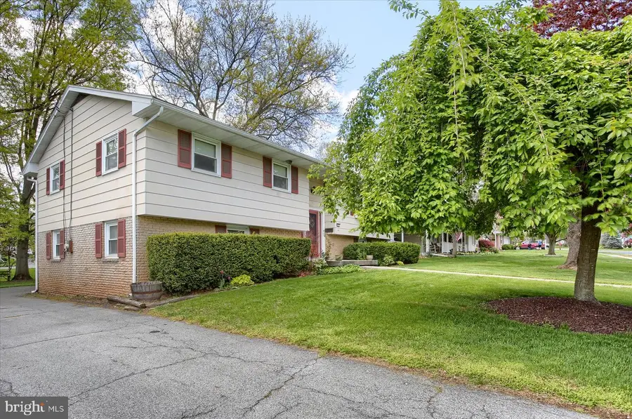 470 N Holly St, Elizabethtown, PA 17022 - #3