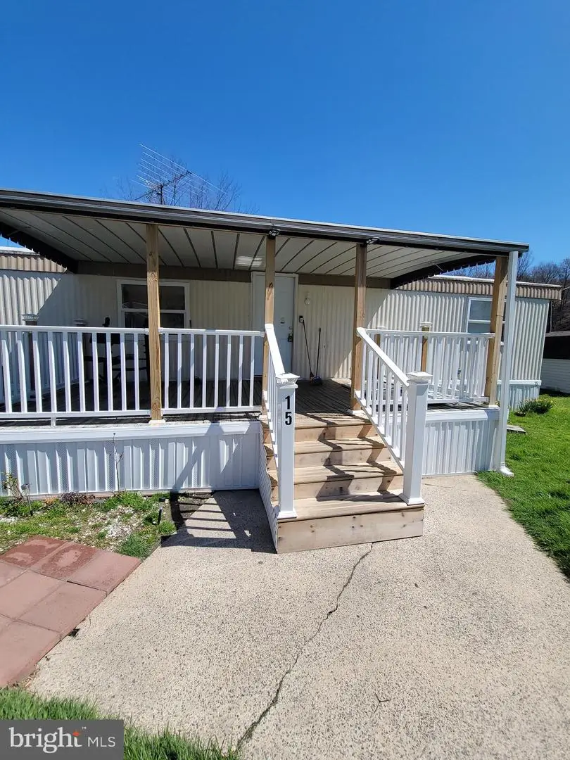 15 Parkview Dr, Willow Street, PA 17584 - #1