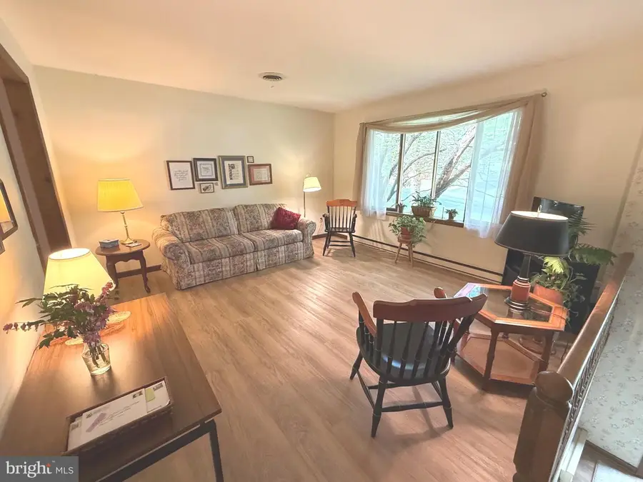 419 Hilltop Cir, Elizabethtown, PA 17022 - #3